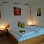 Haus Ausblick Apartamento Tux